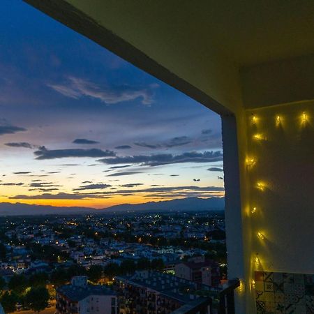Les Couchers De Soleil A Empuriabrava Kültér fotó